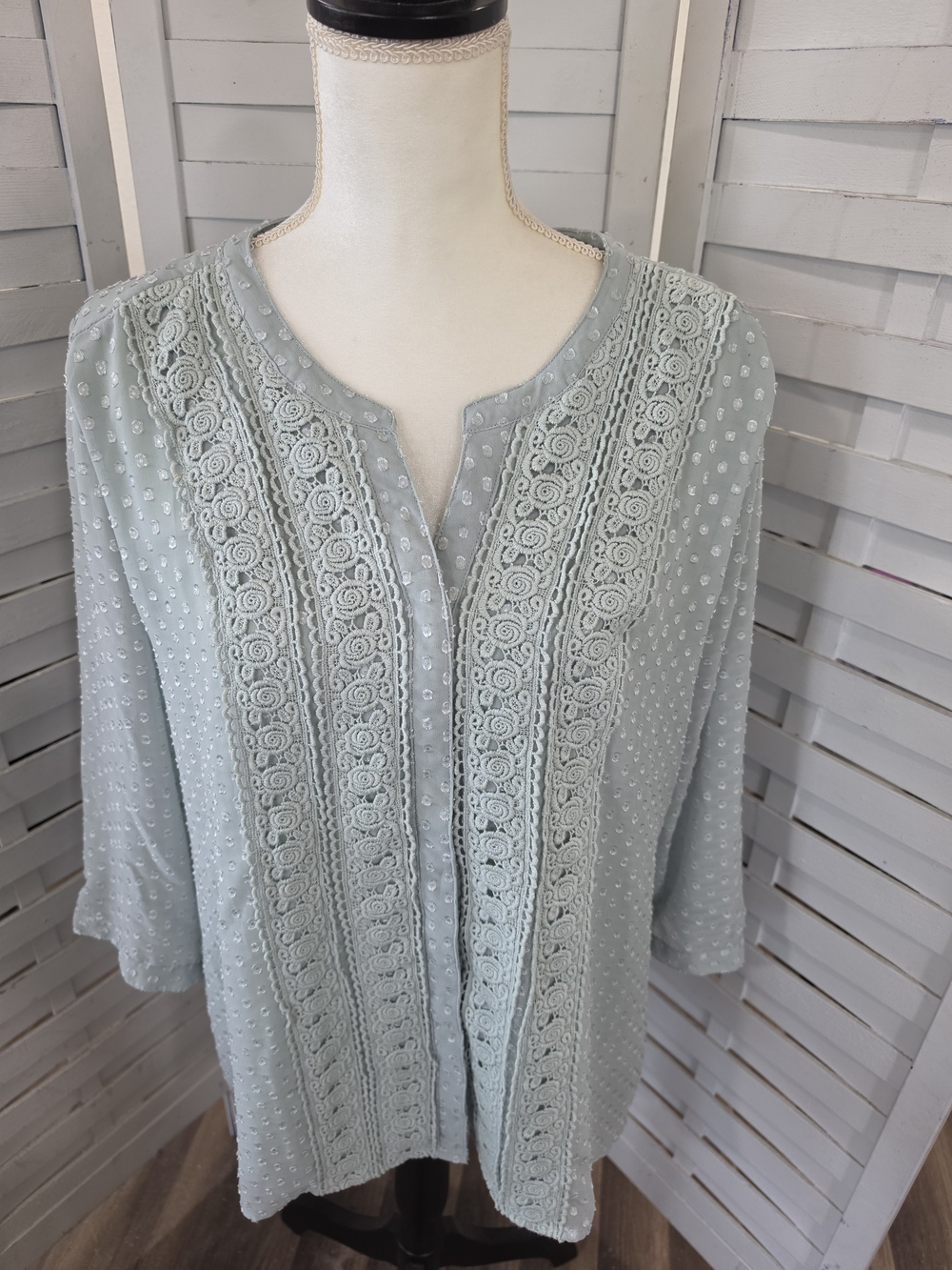 Krazy Kat Light Sage Green Lace-Trim Women's Blouse Size XL